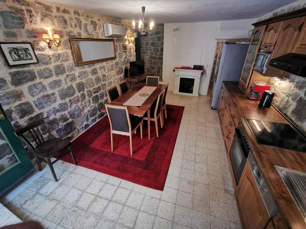 Authentico Deluxe Stari Grad Βίλα Stari Grad  Εξωτερικό φωτογραφία