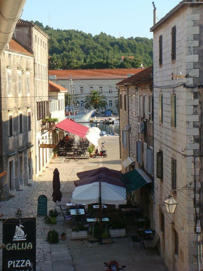 Authentico Deluxe Stari Grad Βίλα Stari Grad  Εξωτερικό φωτογραφία
